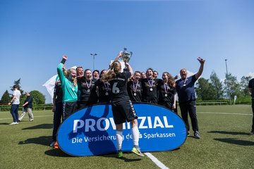 Bild 69 - B-Juniorinnen Pokalfinale SV Henstedt Ulzburg - SG Holstein Sued : 2:0